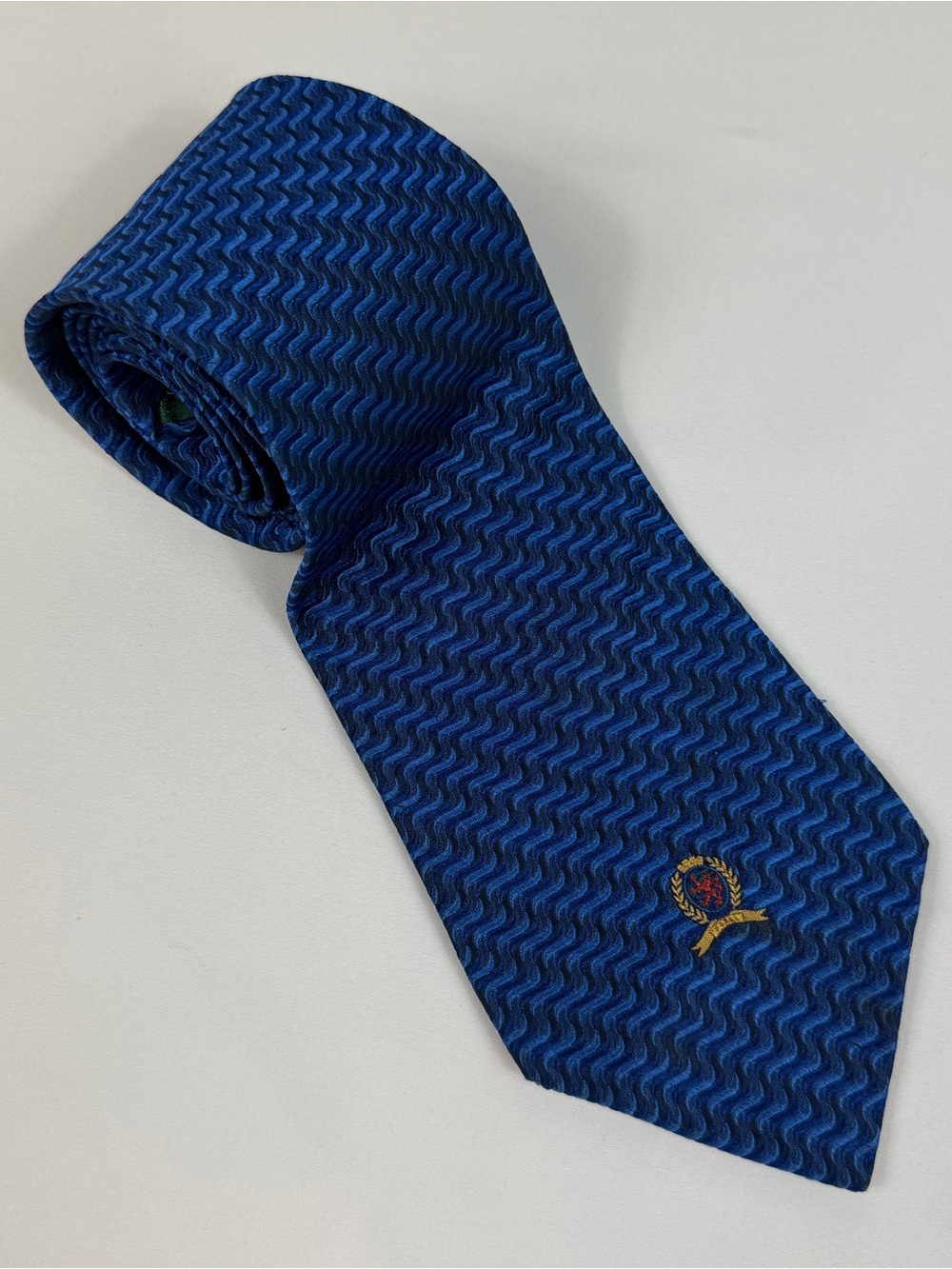 Vintage Tommy Hilfiger Blue Silk Geometric Crest Tie Made in USA 58”